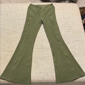 Wolven Olive Green flare leggings